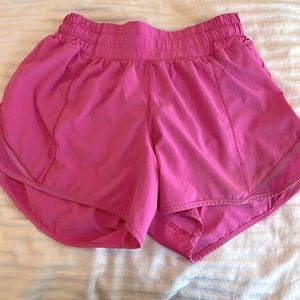 Lululemon hotty hot shorts 4” sonic pink